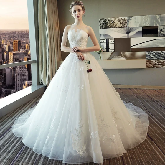 2026 New White Strapless Lace Simple Bridal Wedding Dress with Train