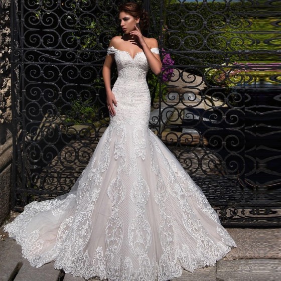 2026 New Mermaid Wedding Dress, Elegant Off-the-Shoulder, Slim Fit for Bride, Slimming Train Wedding Gown, Simple Train for Wedding